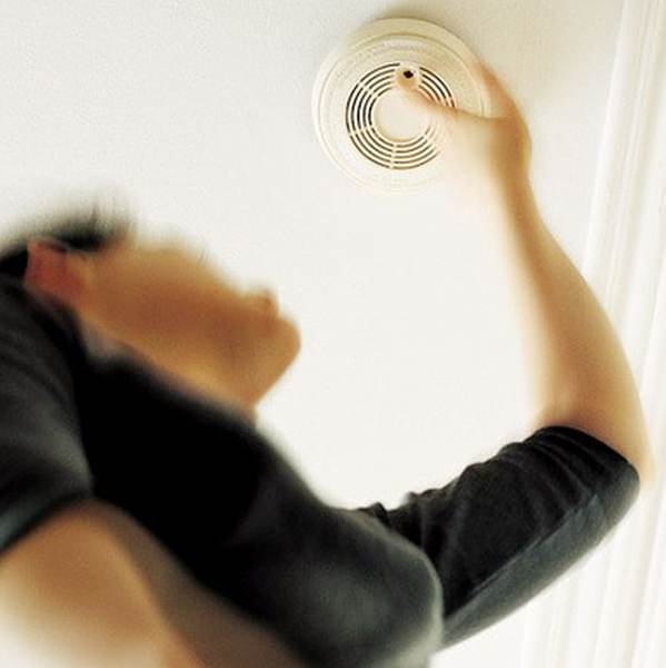 Detectores de humo y CO en el hogar
